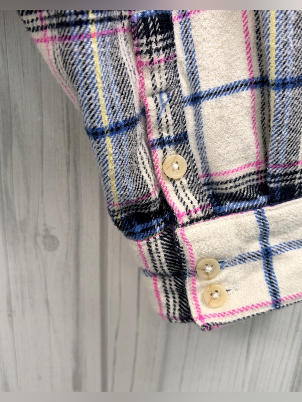 ALTAR’D STATE Cropped Plaid Flannel Button-Up, Large - Picture 9 of 14